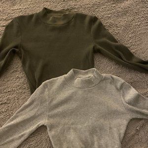 2x TNA Cropped Waffle Sweater